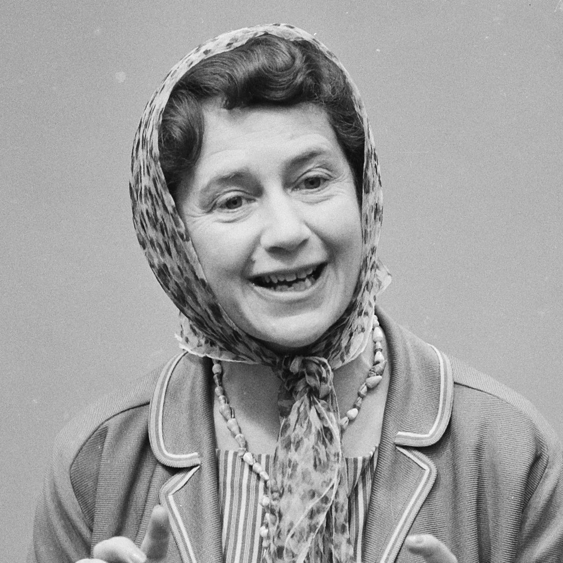 Peggy Ashcroft 1962c (crop-zoom)