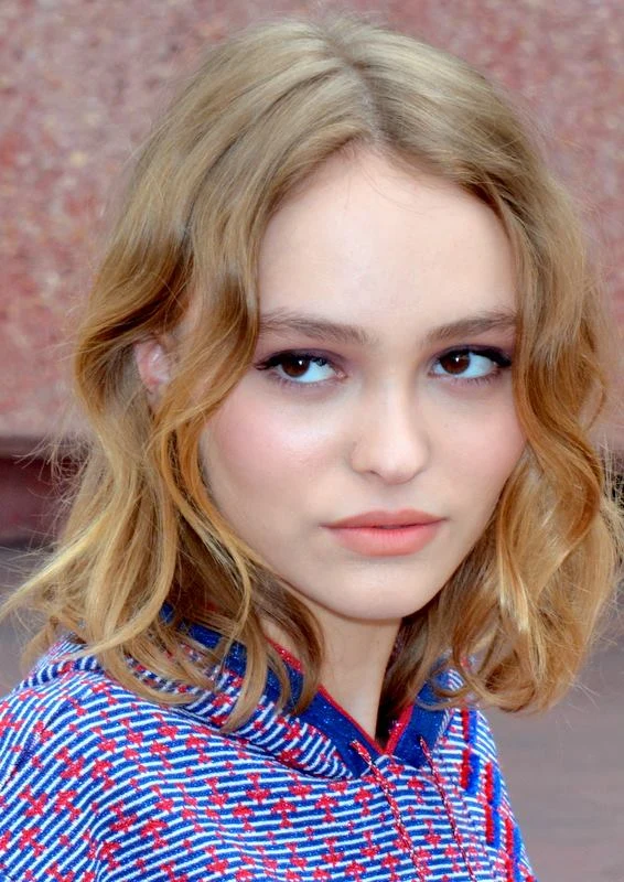 Lily-Rose Depp Cannes 2016
