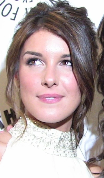 Shenae Grimes (cropped)
