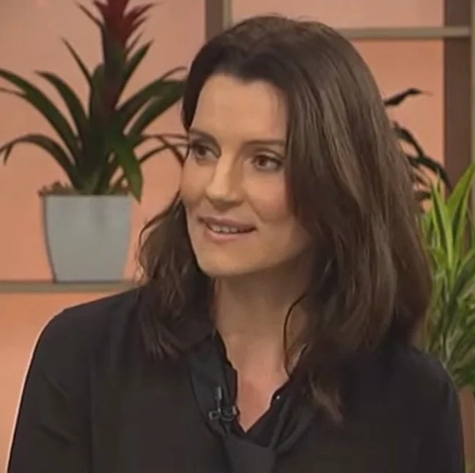 Sara Wiseman on The Cafe