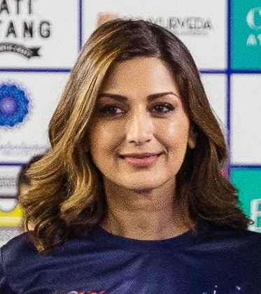 Sonali Bendre — Tennis Premier League 2021 (cropped) (cropped)