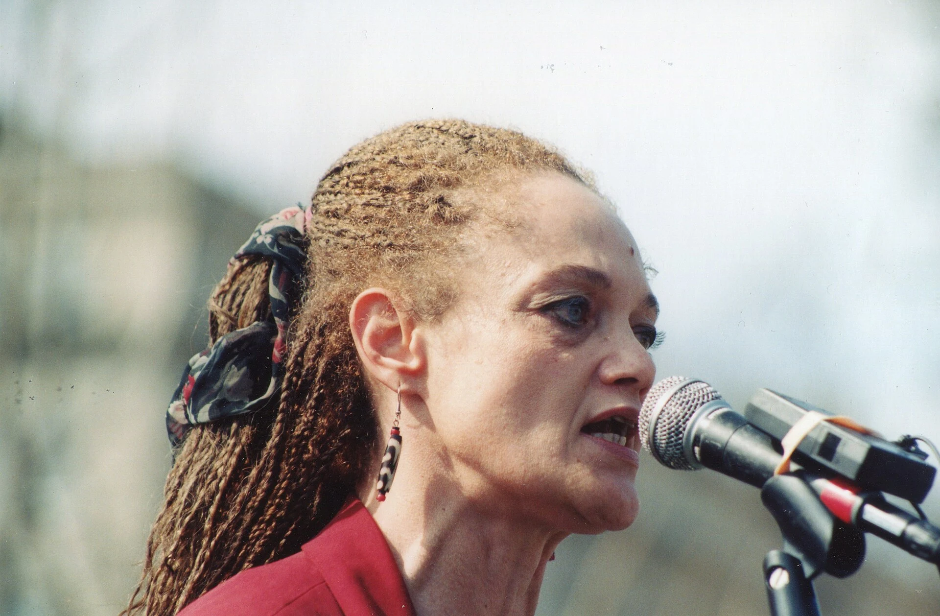 Kathleen Neal Cleaver — 01.JerichoRally.LafayettePark.WDC.27March1998