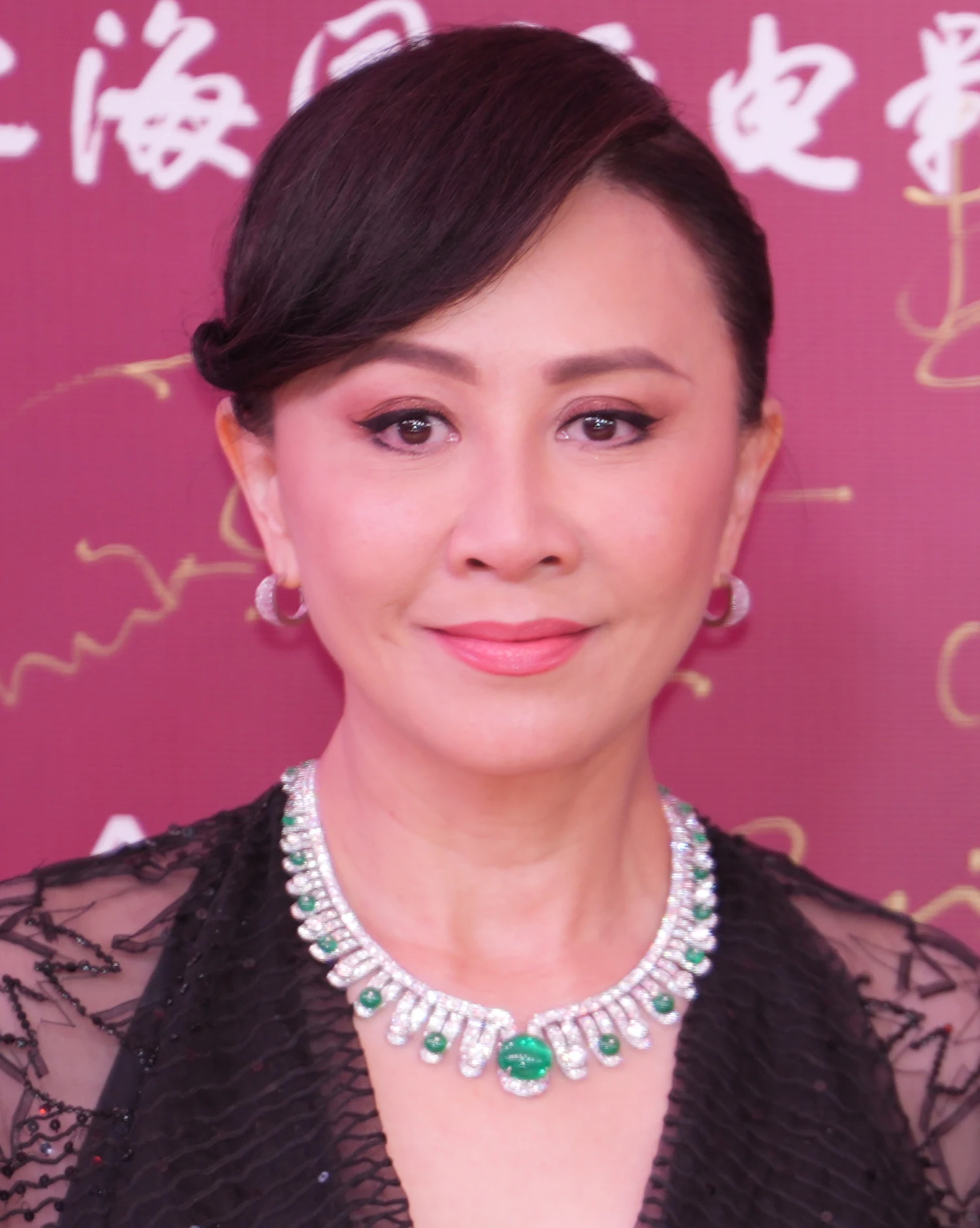 Carina Lau at 2026 Shanghai International Film Festival Closing Ceremony Red Carpet 01 (cropped)