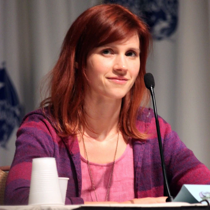 Julie McNiven 2011