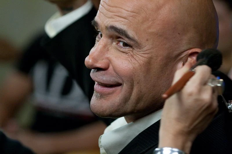 Bas Rutten Strikeforce weign in, better resolution, 25 December 2009