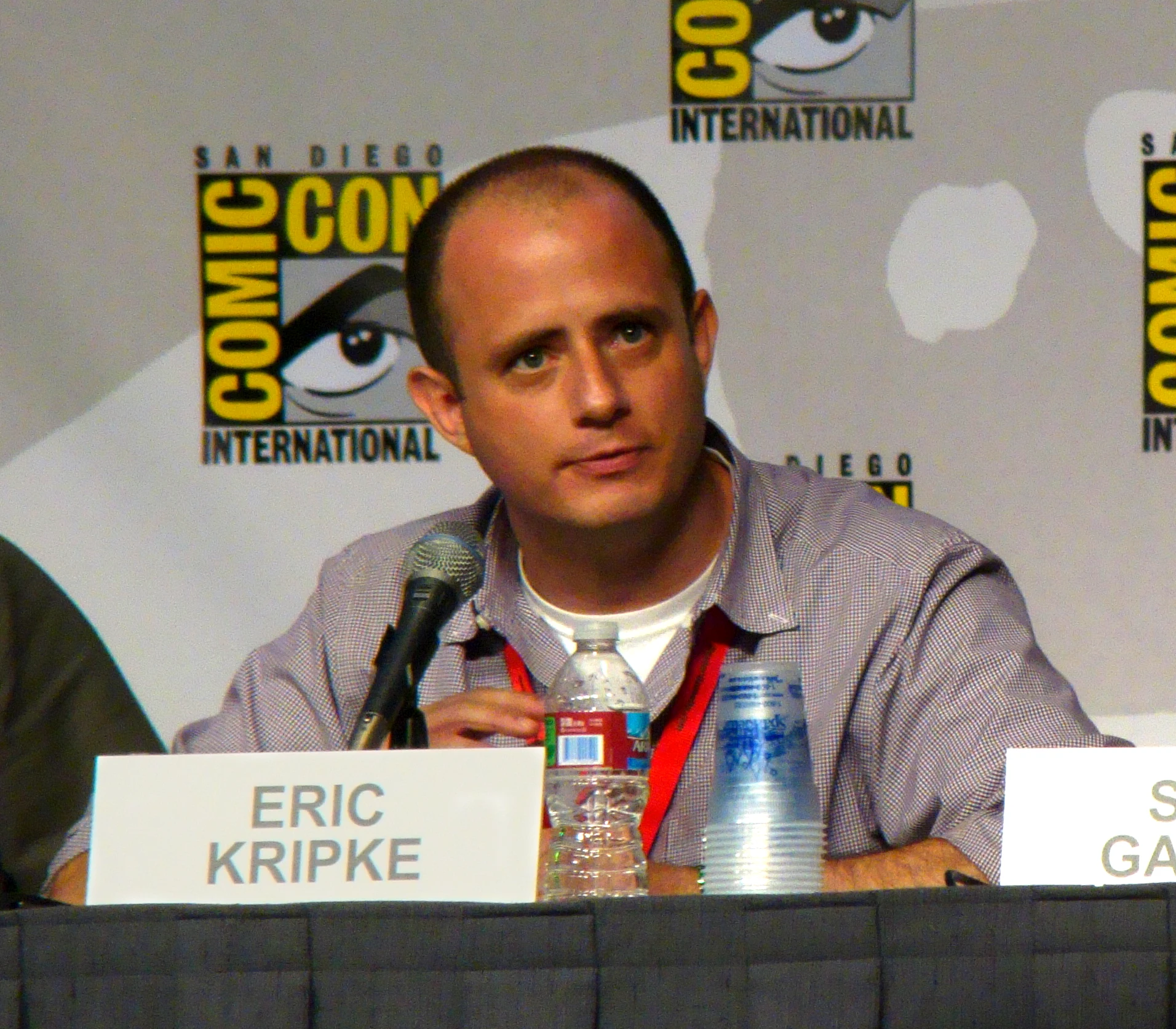Eric Kripke 2010 (cropped)