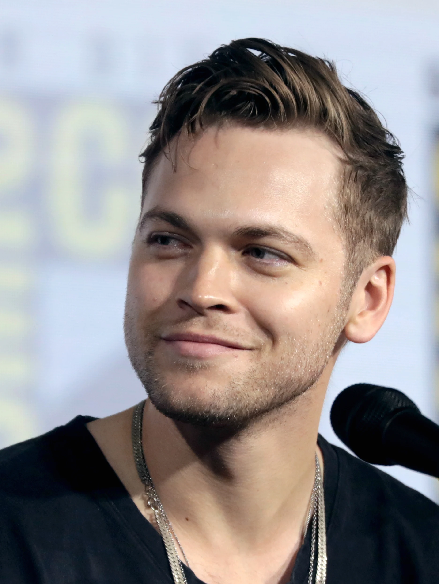 Alexander Calvert (48478081066) (cropped)