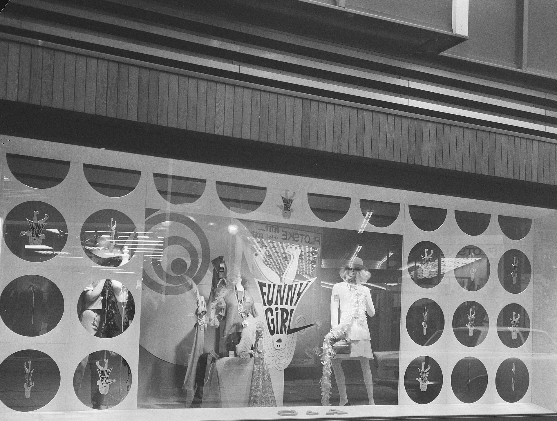 Serie. Reclamecampagne film Funny Girl (in Cinema Du Midi te Amsterdam). Etala, Bestanddeelnr 922-1479